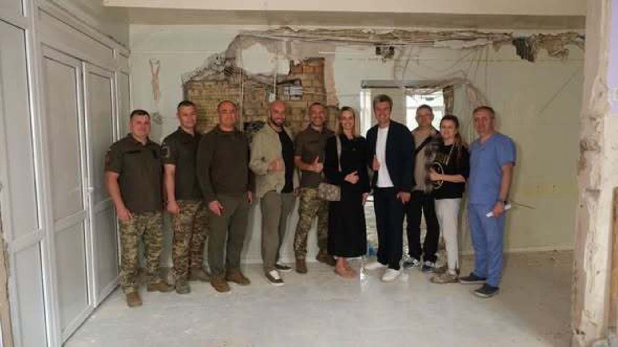 Фонд Revived Soldiers Ukraine передал военному госпиталю роботизированную систему Da Vinci за $2 млн
