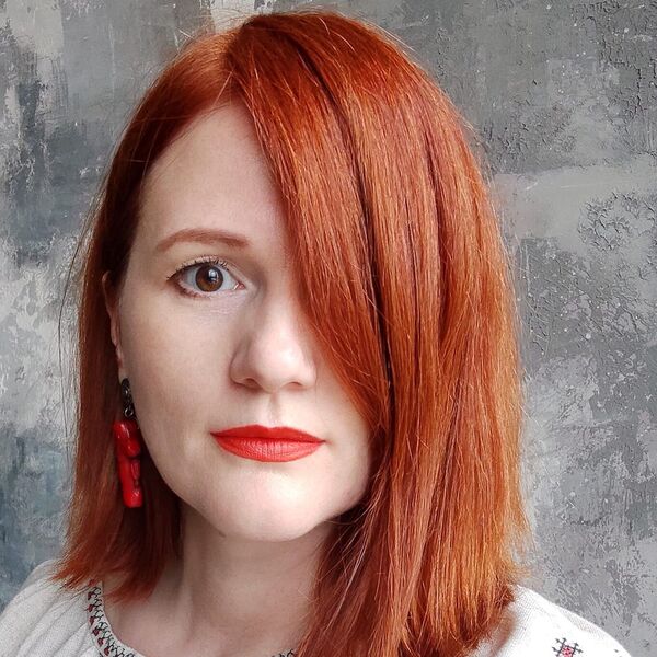 Леда Крюкова (Иванова)