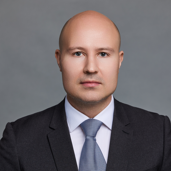 Андрій Охотніков